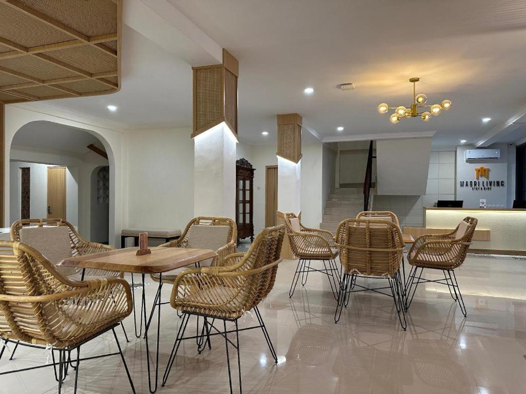 Masri Living By Daphna International Ξενοδοχείο Γιογκιακάρτα Εξωτερικό φωτογραφία